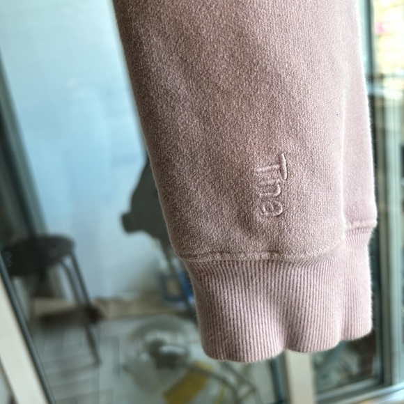 Tna/aritzia cropped sweatshirt “cozy af” - Picture 3 of 3